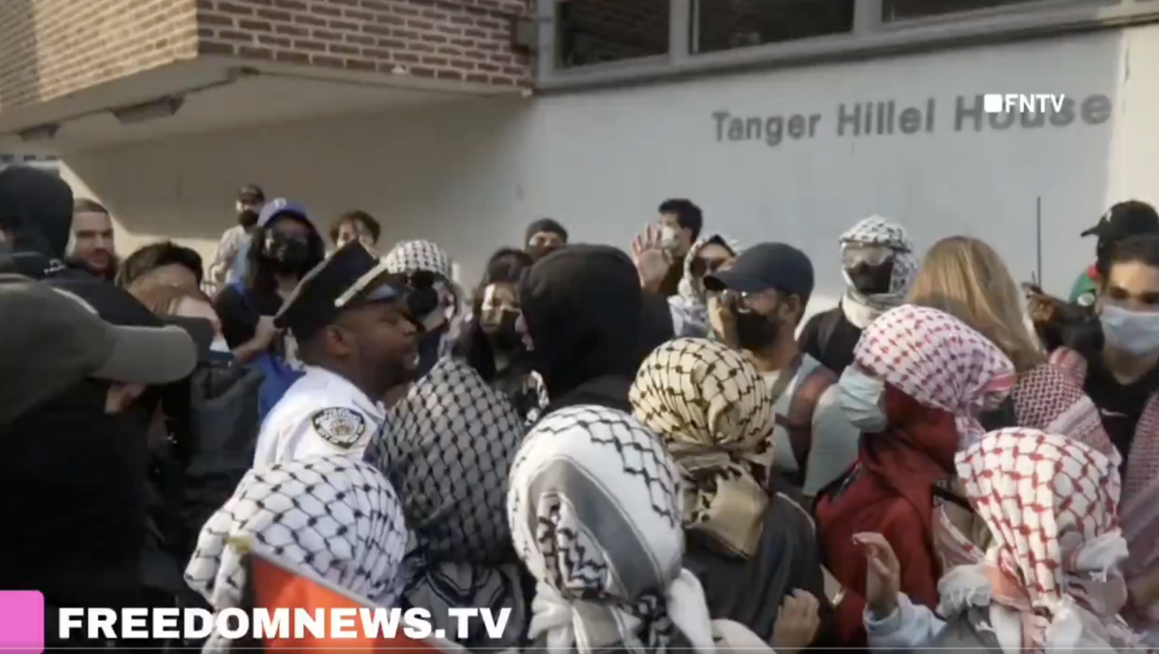 Pro-Palestinian demonstrators and NYPD officers clashed outside the Tanger Hillel House at Brooklyn College, May 8, 2025. (Screenshot)